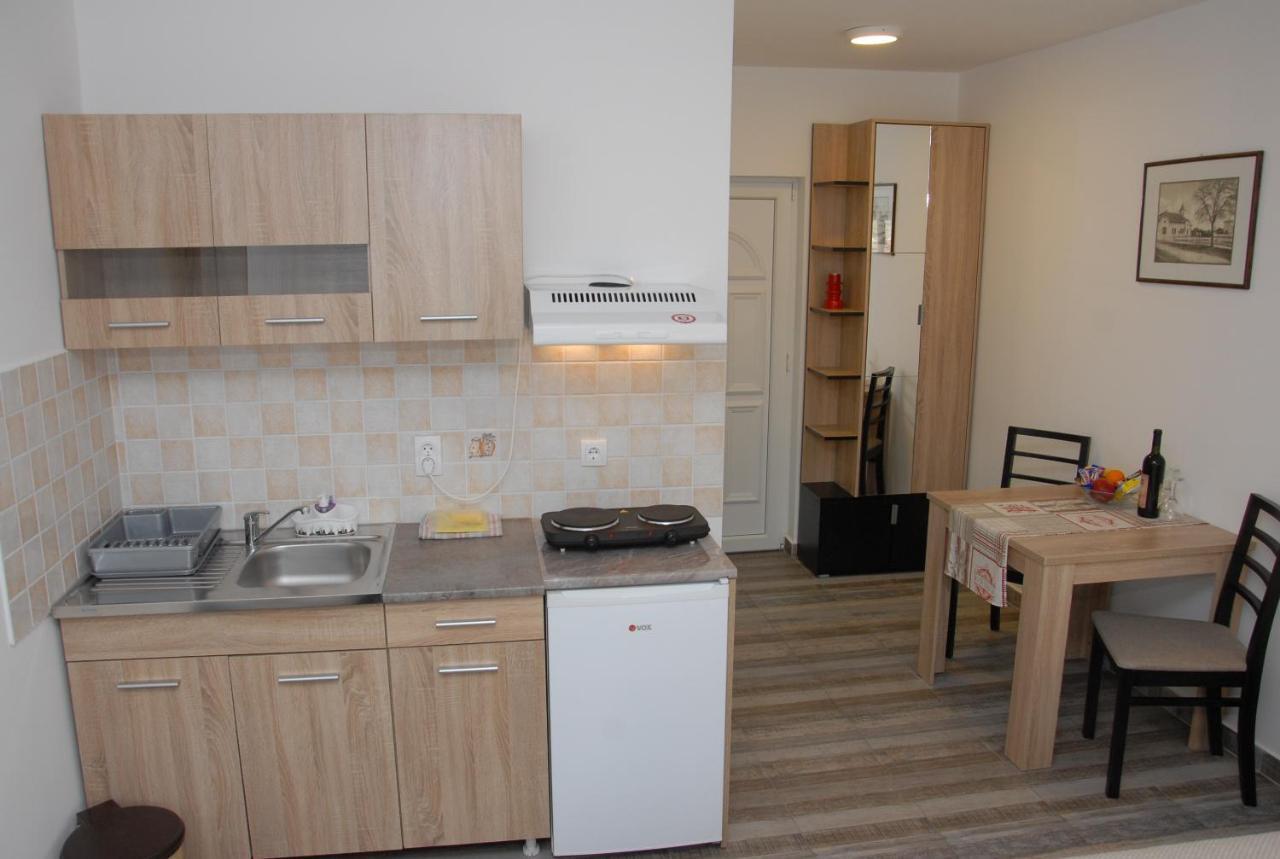 Apartments Idila 贝拉茨尔克瓦 外观 照片