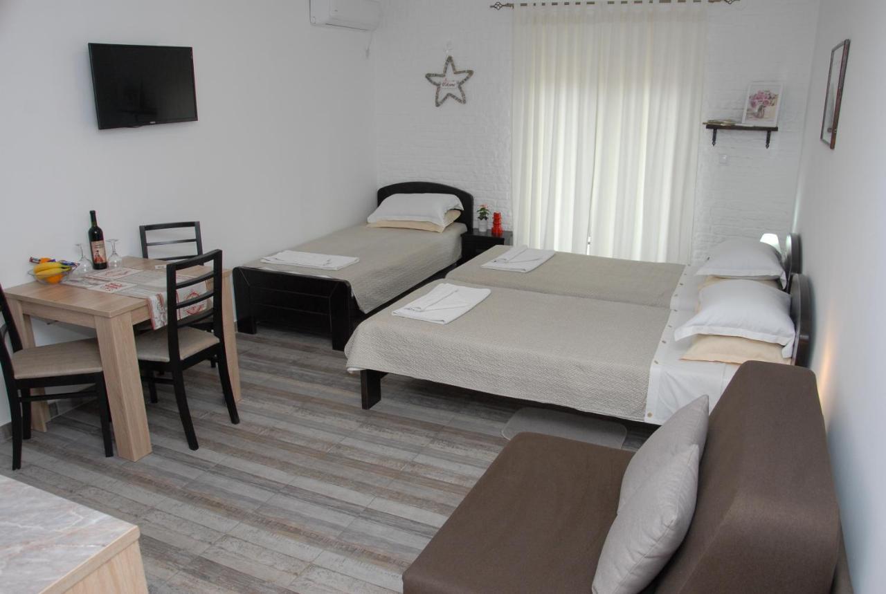 Apartments Idila 贝拉茨尔克瓦 外观 照片